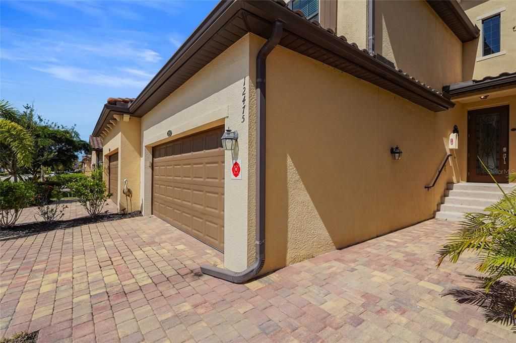 For Sale: $419,900 (3 beds, 2 baths, 2187 Square Feet)