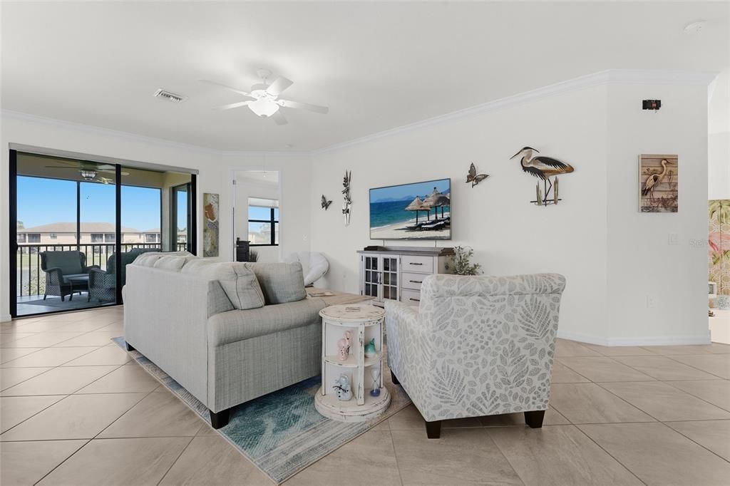 For Sale: $419,900 (3 beds, 2 baths, 2187 Square Feet)