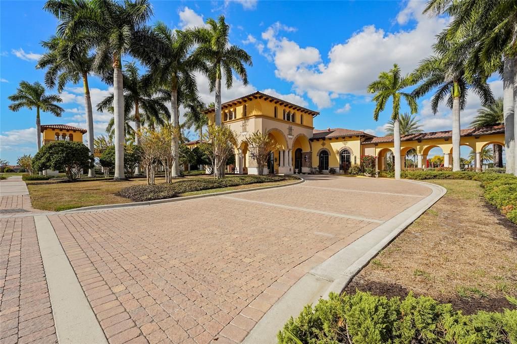 For Sale: $419,900 (3 beds, 2 baths, 2187 Square Feet)