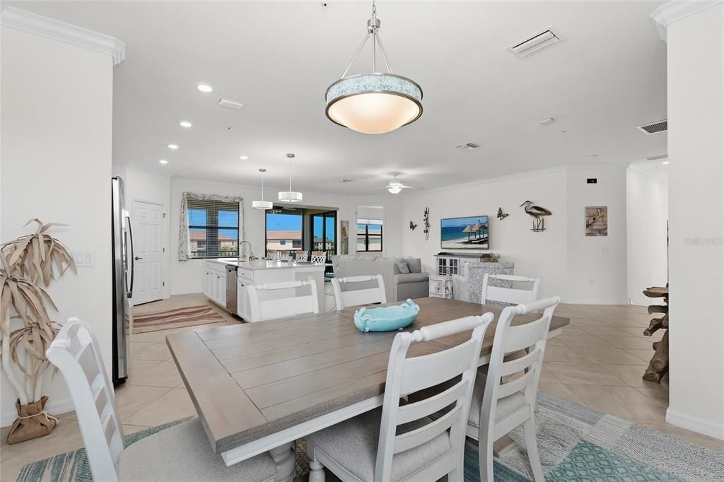 For Sale: $419,900 (3 beds, 2 baths, 2187 Square Feet)