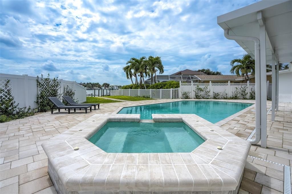 En Venta: $1,449,000 (5 camas, 3 baños, 2760 Pies cuadrados)