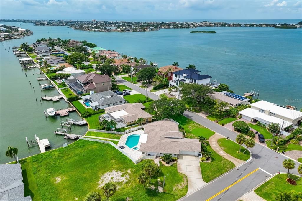 En Venta: $1,449,000 (5 camas, 3 baños, 2760 Pies cuadrados)
