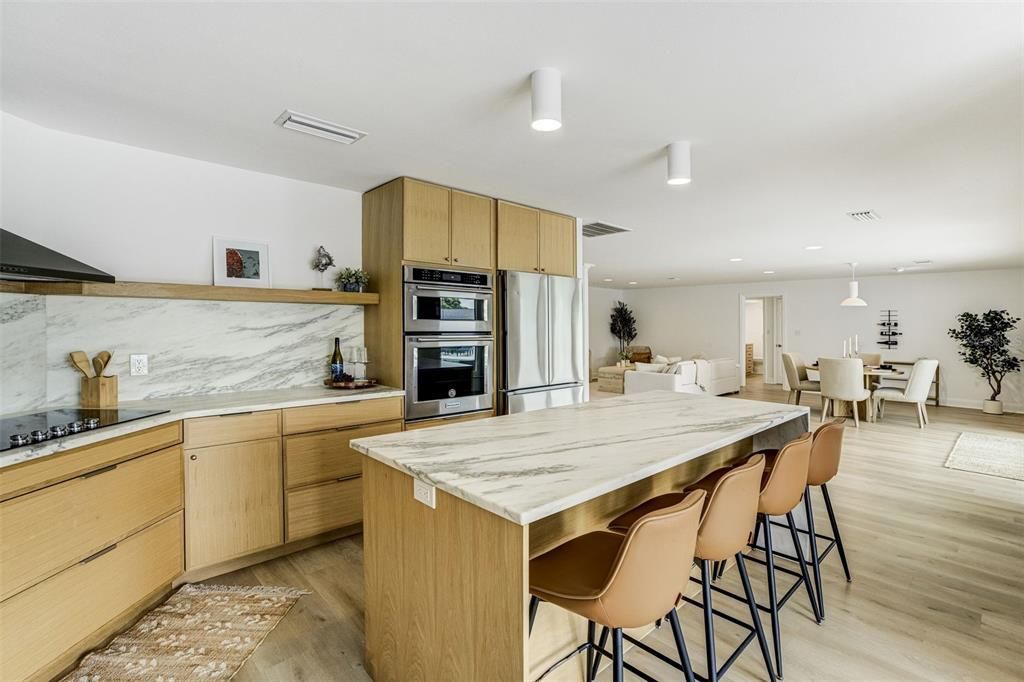 En Venta: $1,449,000 (5 camas, 3 baños, 2760 Pies cuadrados)