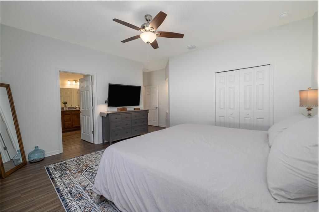 For Sale: $352,000 (4 beds, 3 baths, 1973 Square Feet)