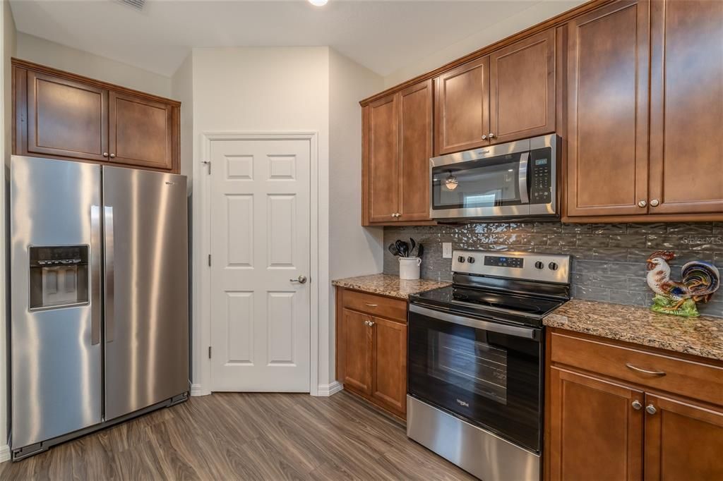 For Sale: $352,000 (4 beds, 3 baths, 1973 Square Feet)