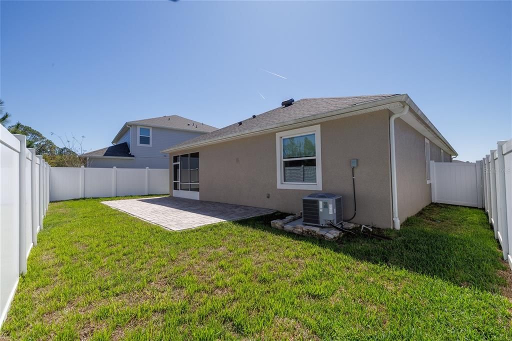 For Sale: $352,000 (4 beds, 3 baths, 1973 Square Feet)