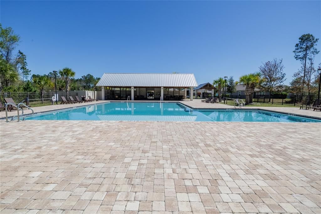 For Sale: $352,000 (4 beds, 3 baths, 1973 Square Feet)