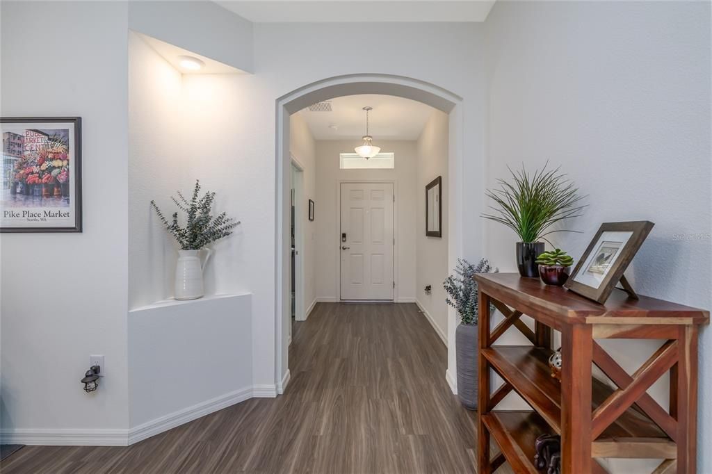 For Sale: $352,000 (4 beds, 3 baths, 1973 Square Feet)