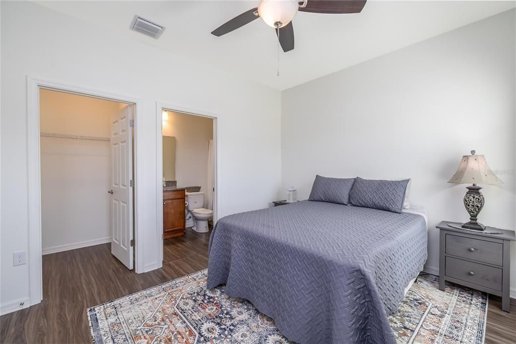 For Sale: $352,000 (4 beds, 3 baths, 1973 Square Feet)