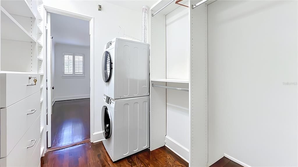 В аренду: $4,250 (2 спален, 2 ванн, 1000 Квадратных фут)