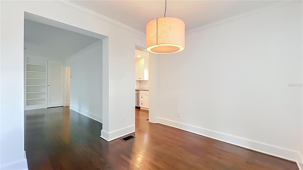 В аренду: $4,250 (2 спален, 2 ванн, 1000 Квадратных фут)