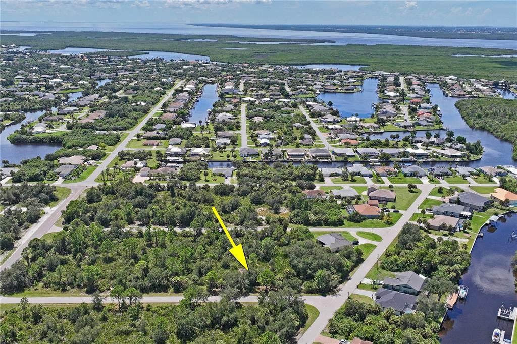 待售: $25,000 (0.23 acres)