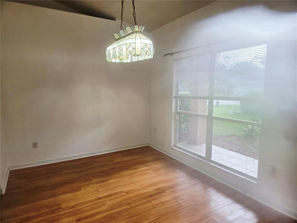 For Sale: $330,000 (3 beds, 2 baths, 1574 Square Feet)