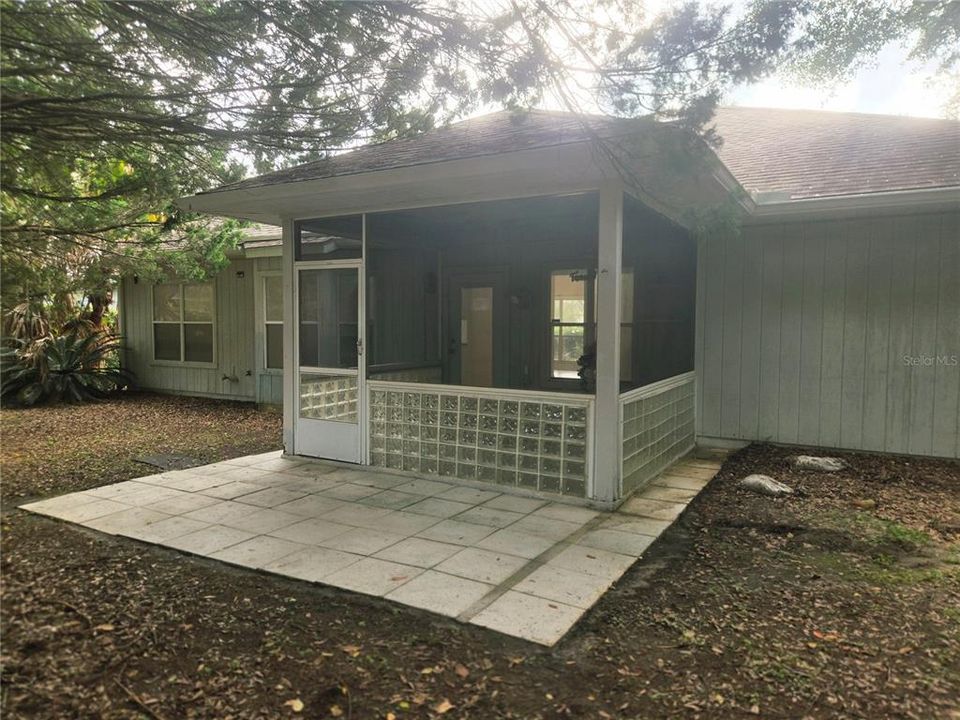 For Sale: $330,000 (3 beds, 2 baths, 1574 Square Feet)