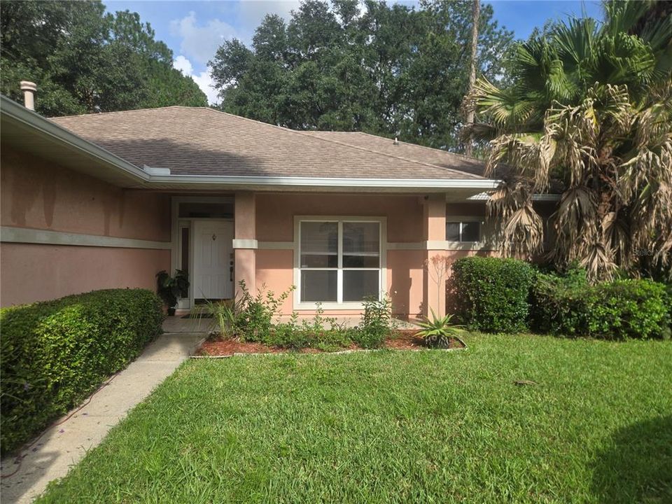 For Sale: $330,000 (3 beds, 2 baths, 1574 Square Feet)