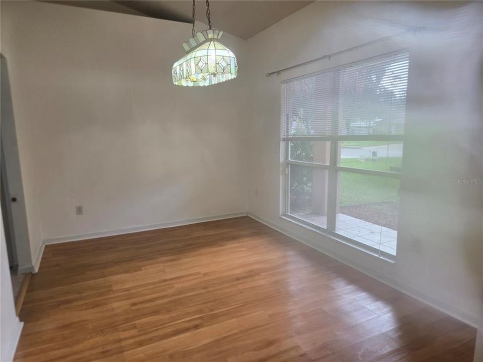 For Sale: $330,000 (3 beds, 2 baths, 1574 Square Feet)