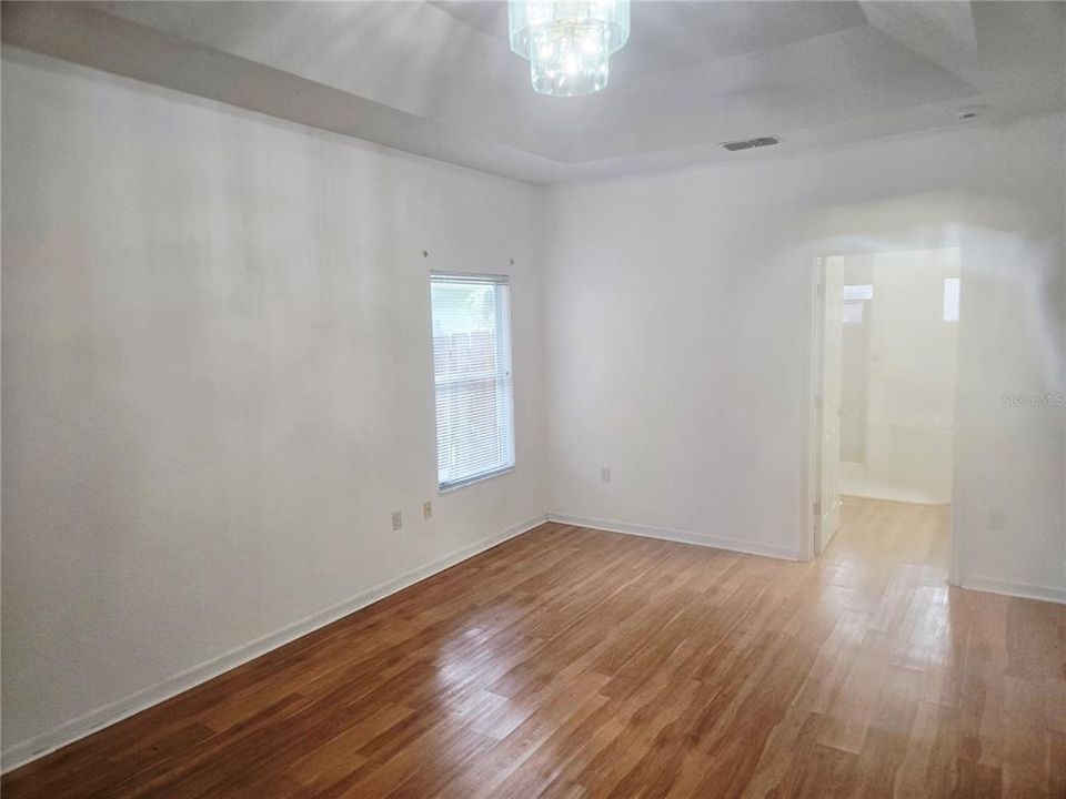 For Sale: $330,000 (3 beds, 2 baths, 1574 Square Feet)
