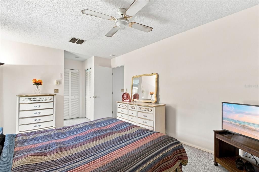 For Sale: $425,000 (2 beds, 2 baths, 1775 Square Feet)