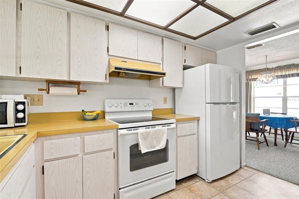 For Sale: $425,000 (2 beds, 2 baths, 1775 Square Feet)