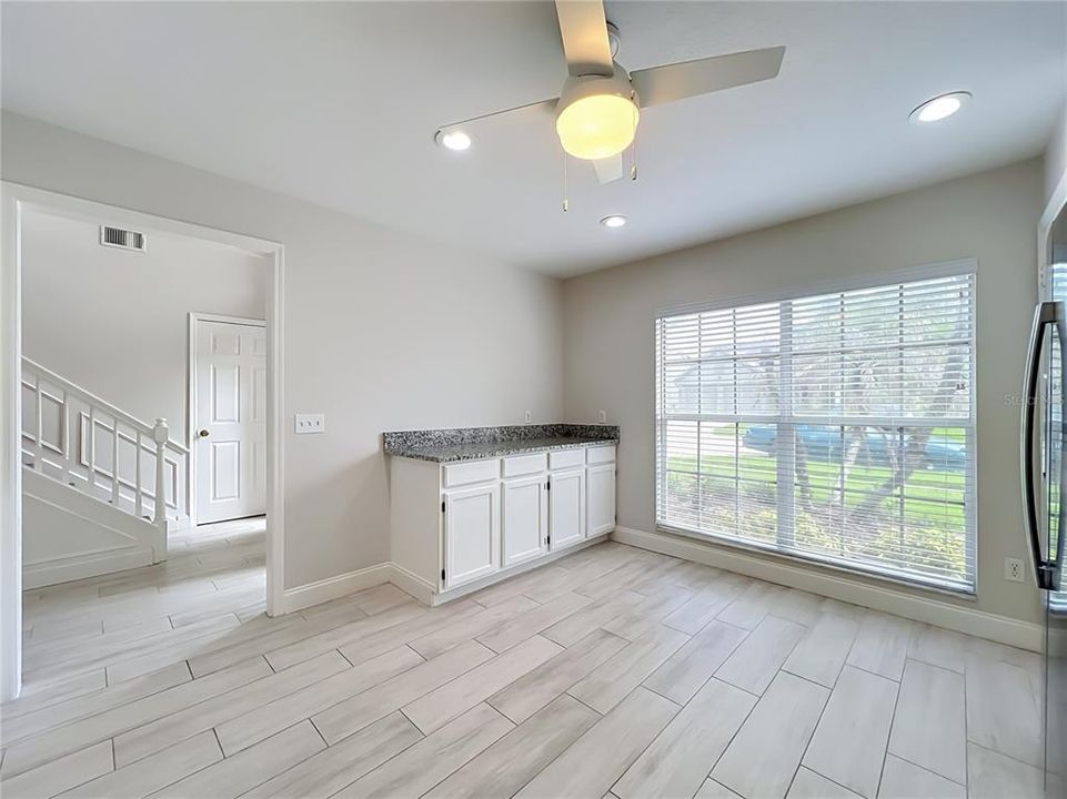 For Rent: $2,700 (3 beds, 2 baths, 1712 Square Feet)