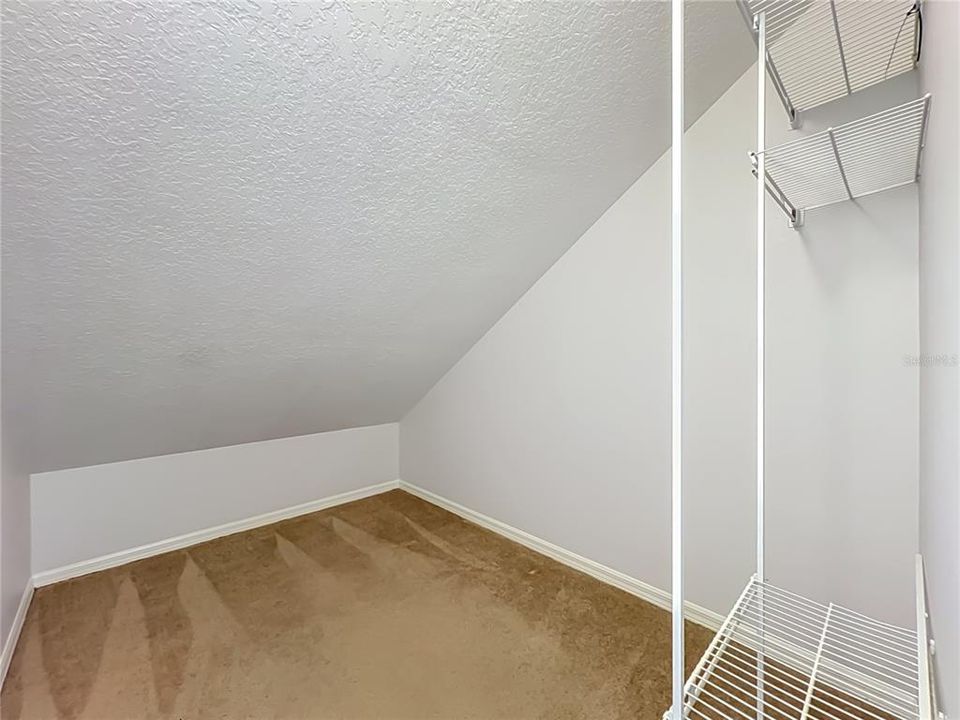 For Rent: $2,700 (3 beds, 2 baths, 1712 Square Feet)