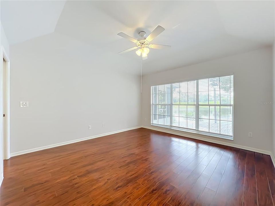 For Rent: $2,700 (3 beds, 2 baths, 1712 Square Feet)