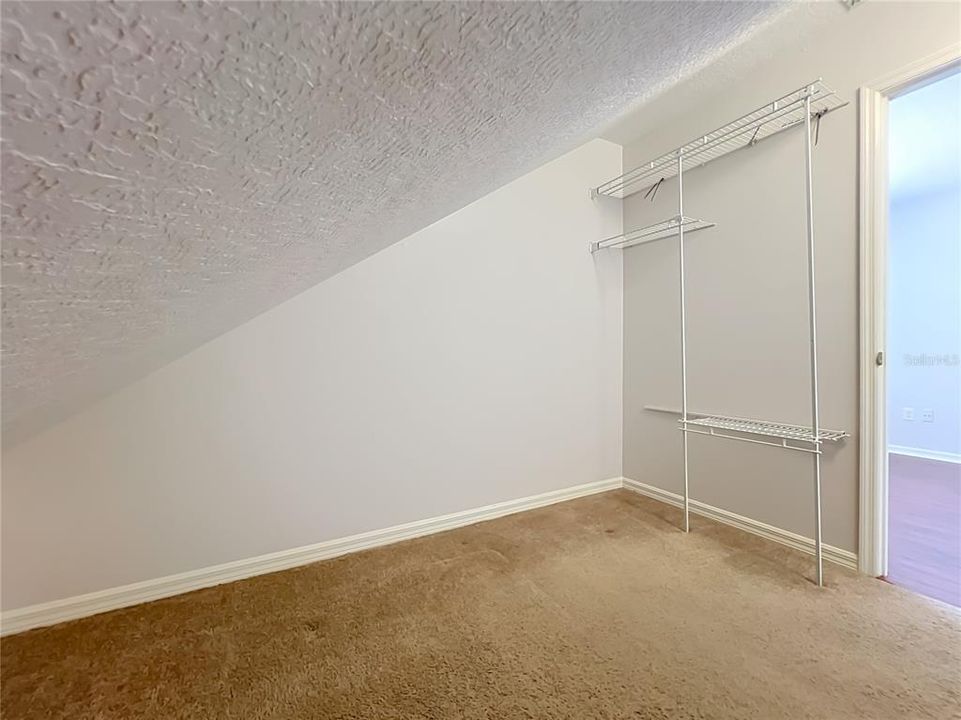 For Rent: $2,700 (3 beds, 2 baths, 1712 Square Feet)