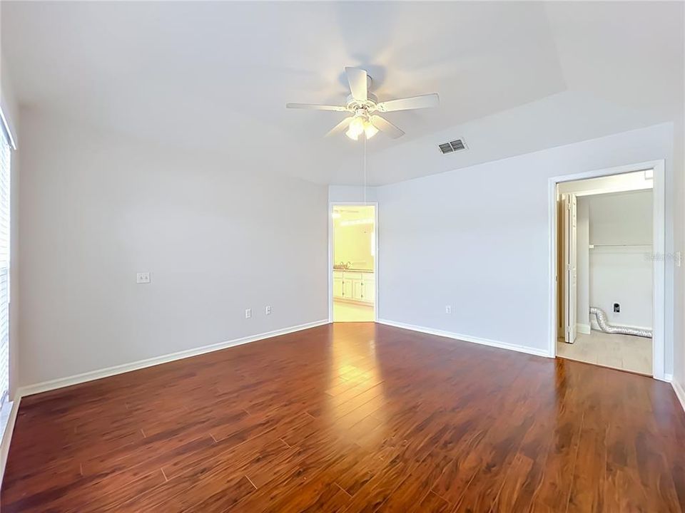 For Rent: $2,700 (3 beds, 2 baths, 1712 Square Feet)