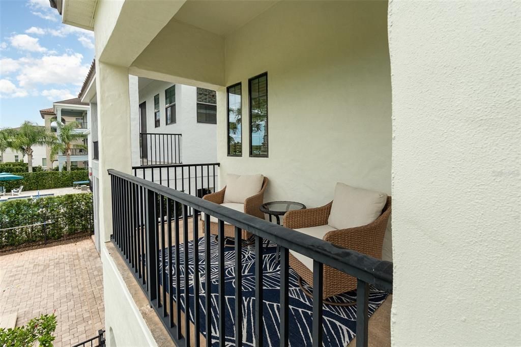 For Sale: $935,000 (5 beds, 5 baths, 3254 Square Feet)