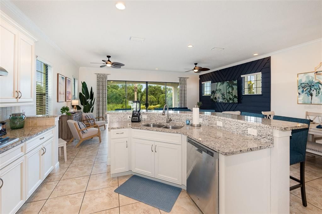 For Sale: $935,000 (5 beds, 5 baths, 3254 Square Feet)