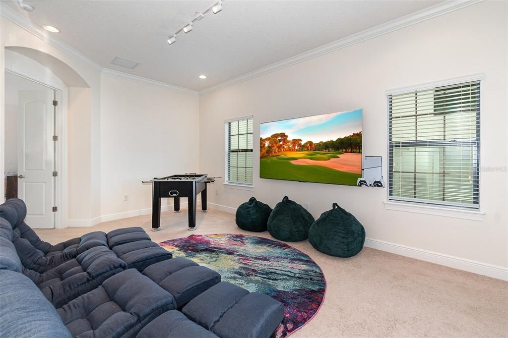 For Sale: $935,000 (5 beds, 5 baths, 3254 Square Feet)
