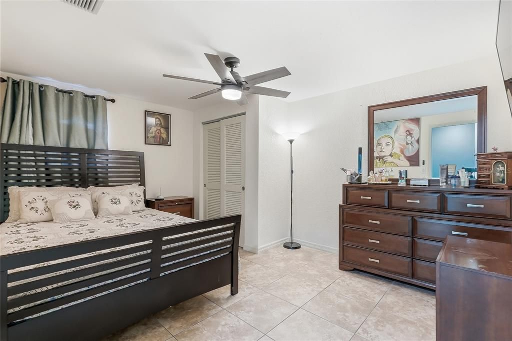 En Venta: $420,000 (3 camas, 2 baños, 1453 Pies cuadrados)