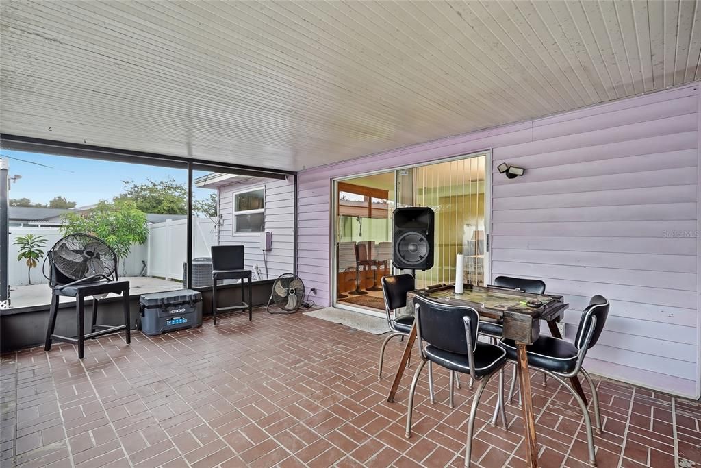 En Venta: $420,000 (3 camas, 2 baños, 1453 Pies cuadrados)