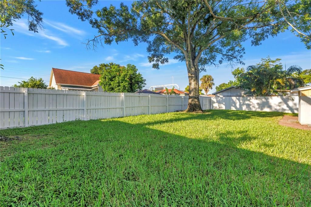 En Venta: $449,000 (3 camas, 2 baños, 1250 Pies cuadrados)