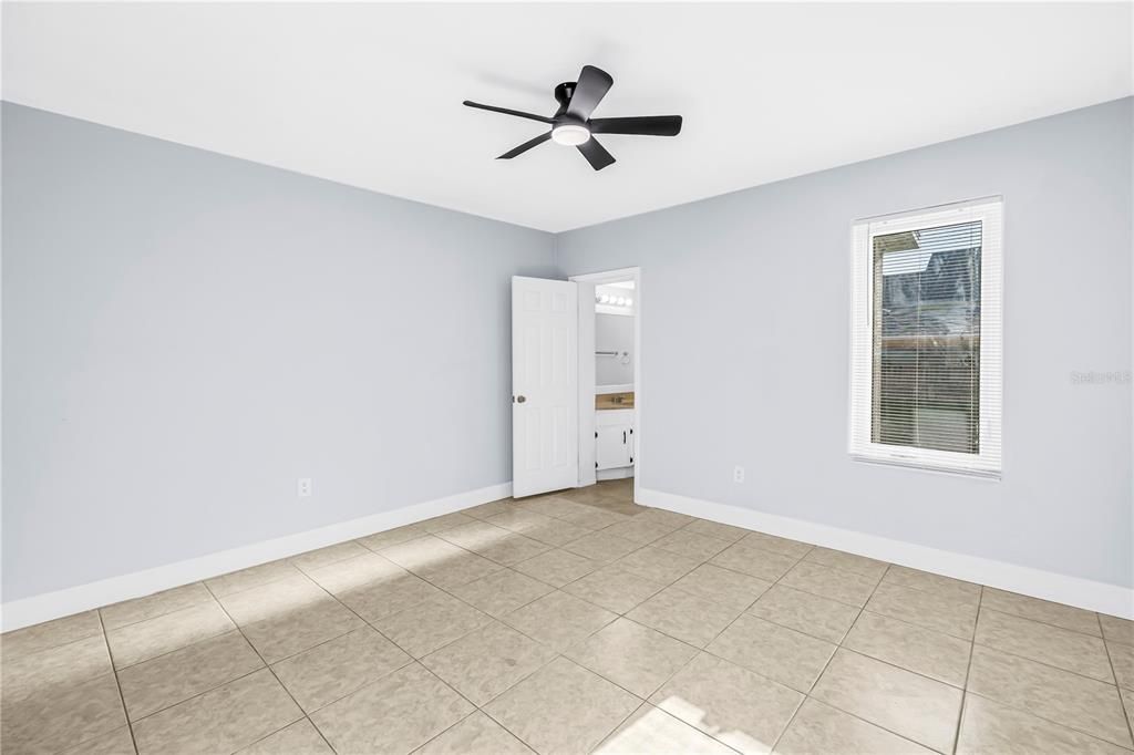 En Venta: $449,000 (3 camas, 2 baños, 1250 Pies cuadrados)