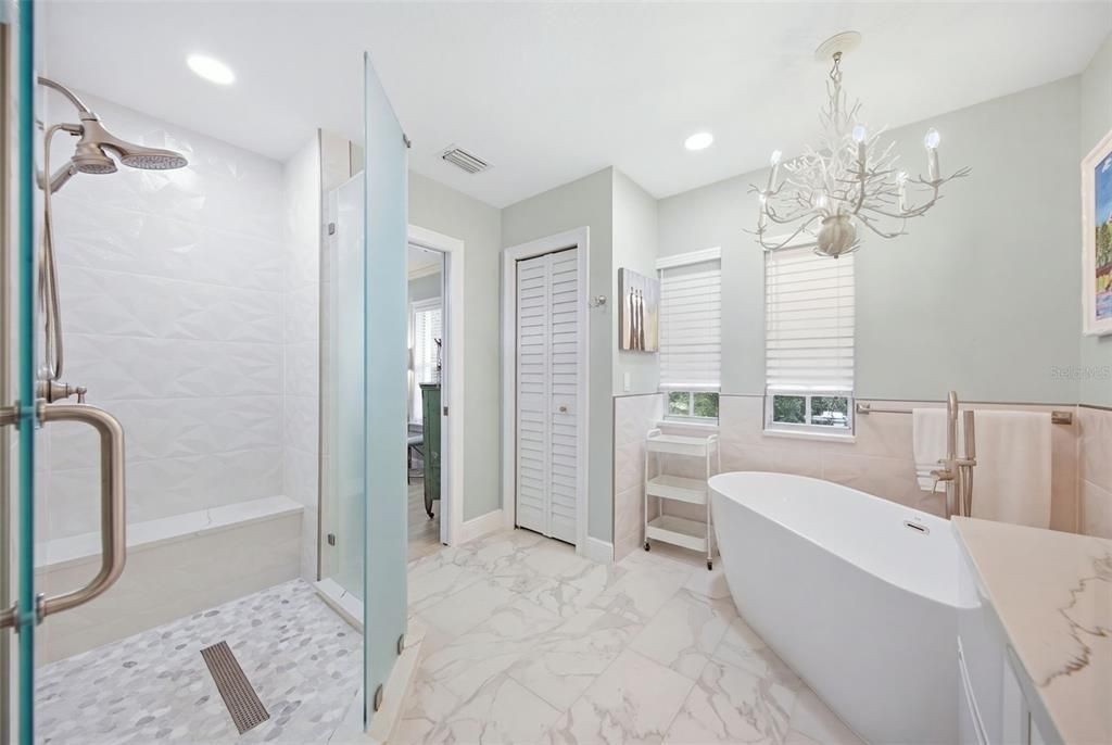 For Sale: $720,000 (3 beds, 2 baths, 2006 Square Feet)