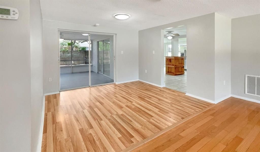 For Sale: $249,900 (2 beds, 2 baths, 1354 Square Feet)