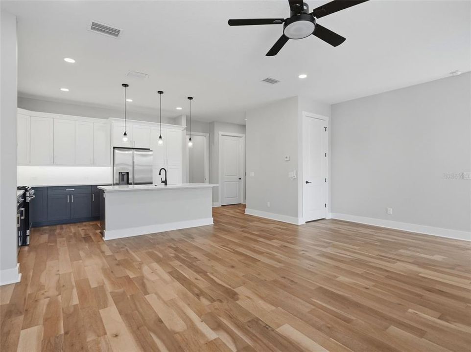 For Rent: $4,800 (3 beds, 3 baths, 2319 Square Feet)