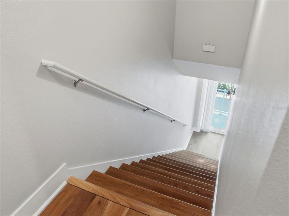 For Rent: $4,800 (3 beds, 3 baths, 2319 Square Feet)