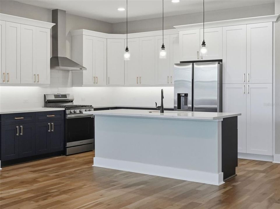 For Rent: $4,800 (3 beds, 3 baths, 2319 Square Feet)