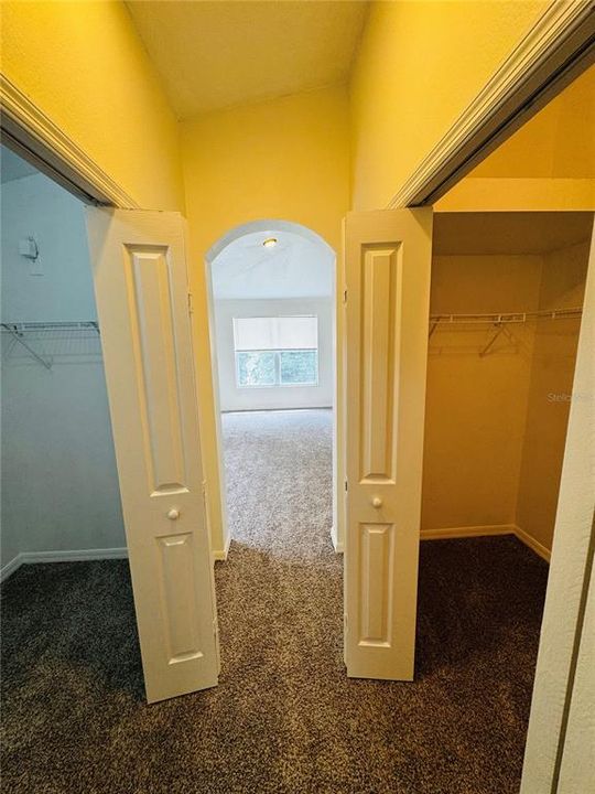 На продажу: $309,900 (4 спален, 2 ванн, 2407 Квадратных фут)