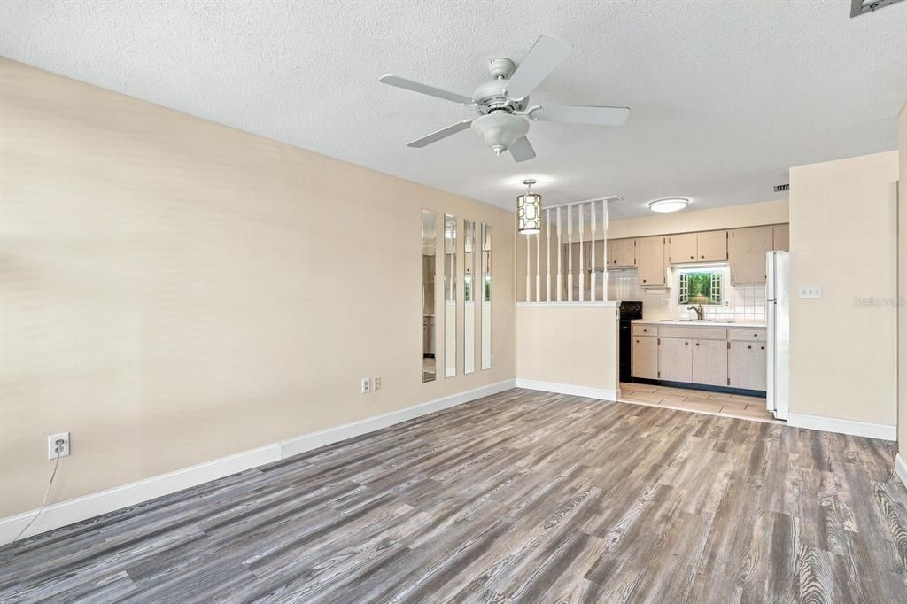 For Sale: $95,000 (1 beds, 1 baths, 600 Square Feet)
