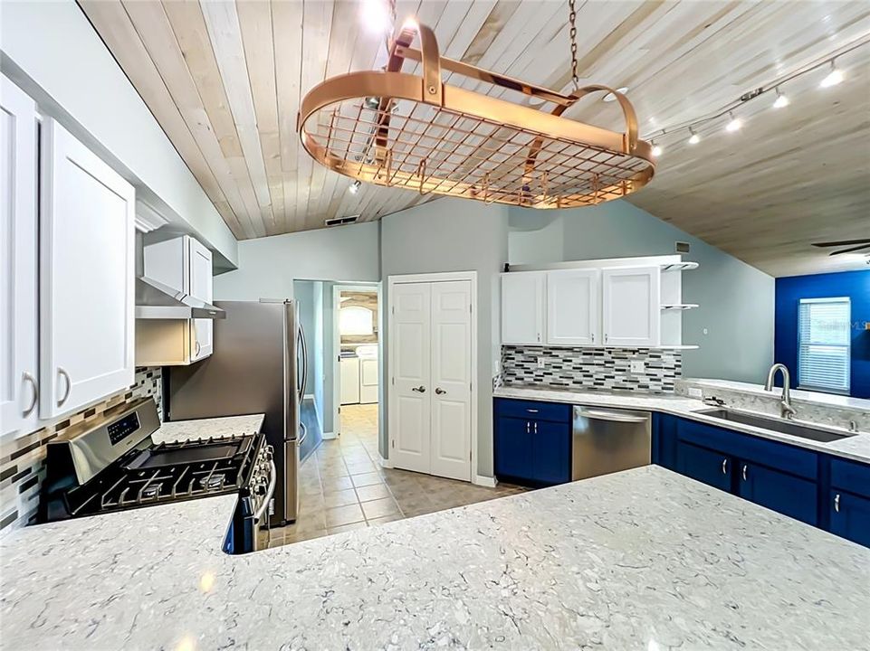 En Venta: $425,000 (3 camas, 2 baños, 1881 Pies cuadrados)