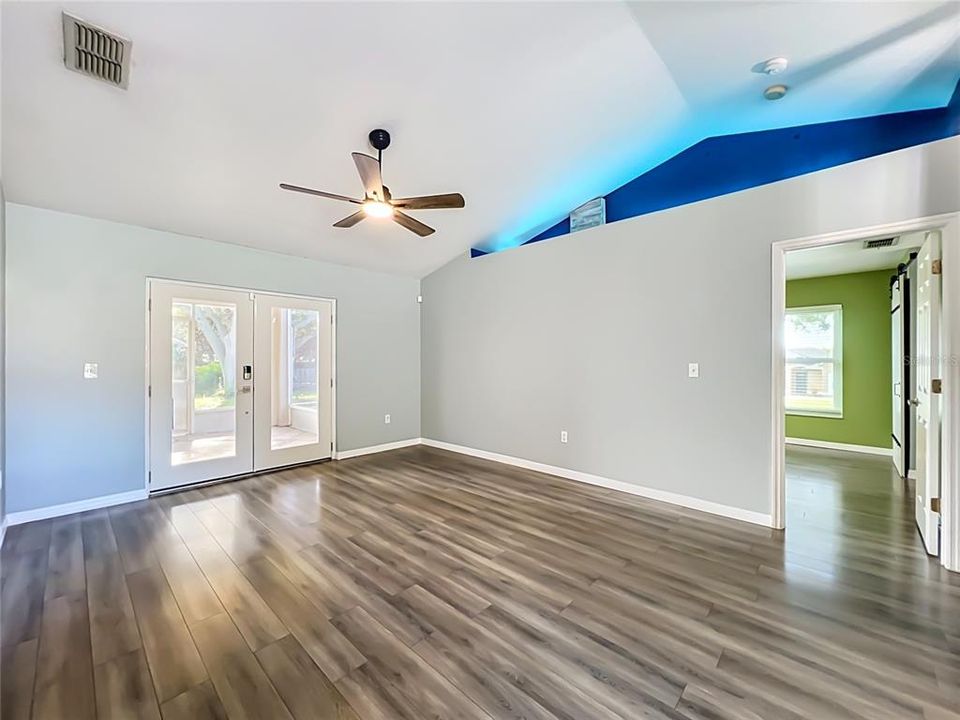 En Venta: $425,000 (3 camas, 2 baños, 1881 Pies cuadrados)