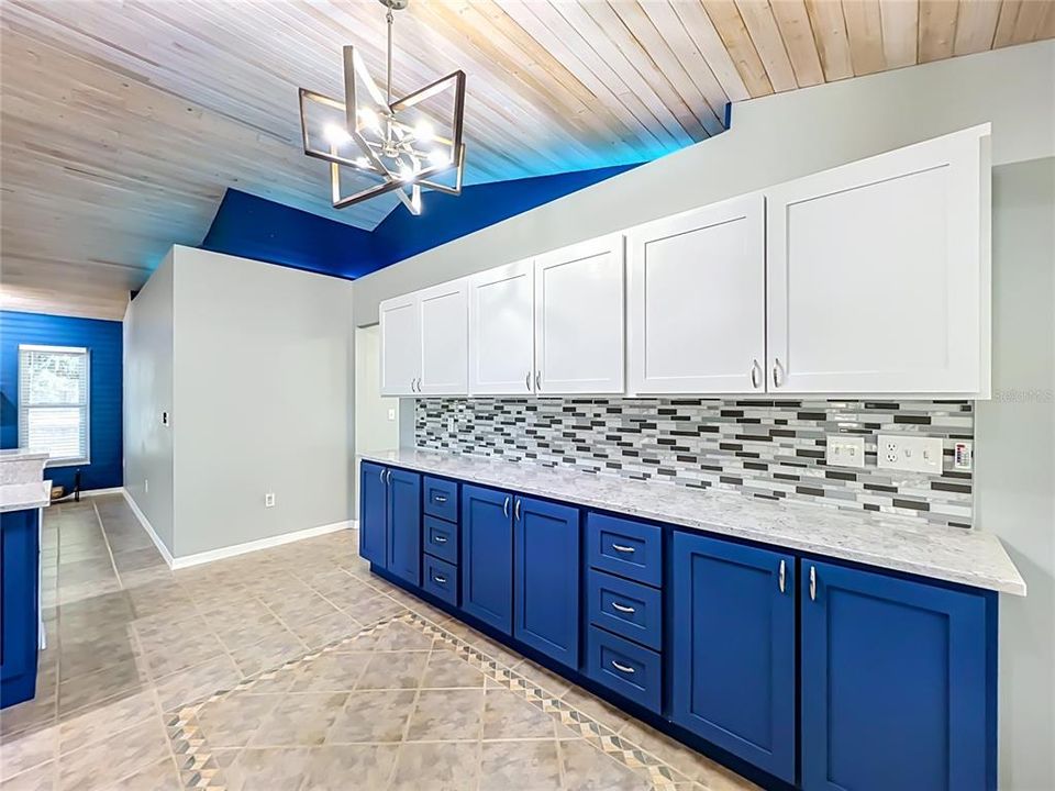 En Venta: $425,000 (3 camas, 2 baños, 1881 Pies cuadrados)