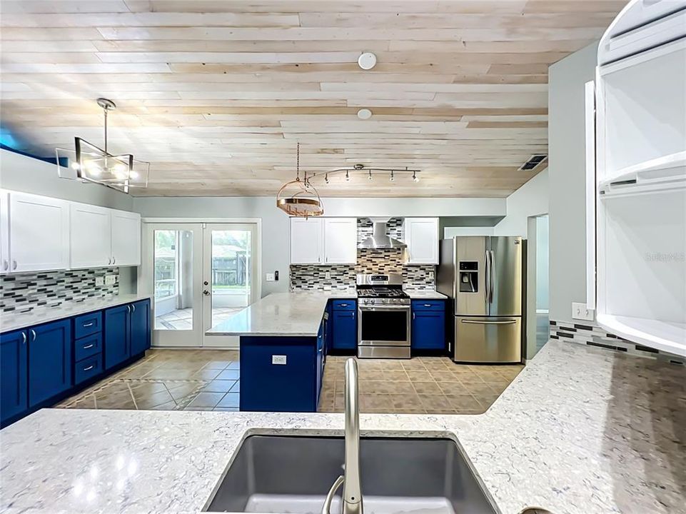 En Venta: $425,000 (3 camas, 2 baños, 1881 Pies cuadrados)