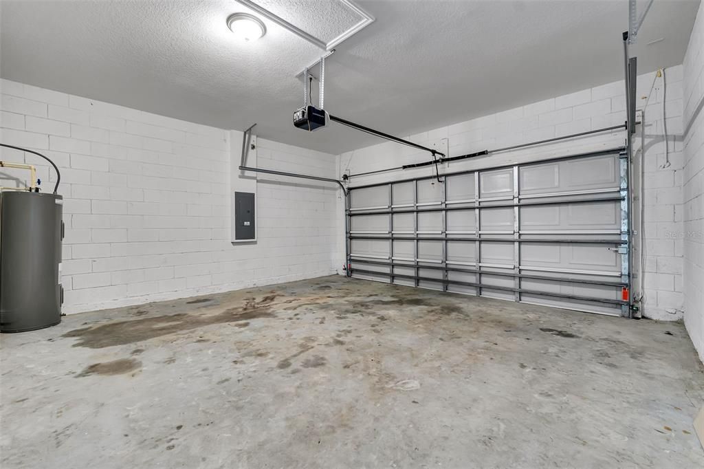 For Sale: $279,900 (4 beds, 2 baths, 1580 Square Feet)