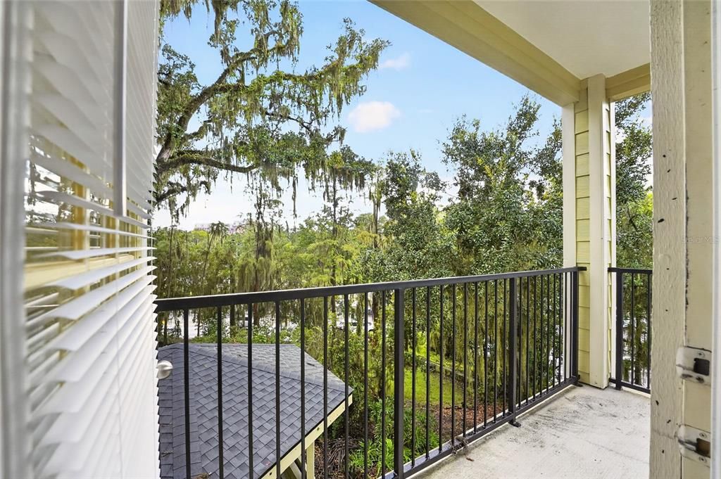 For Sale: $430,000 (3 beds, 3 baths, 1330 Square Feet)