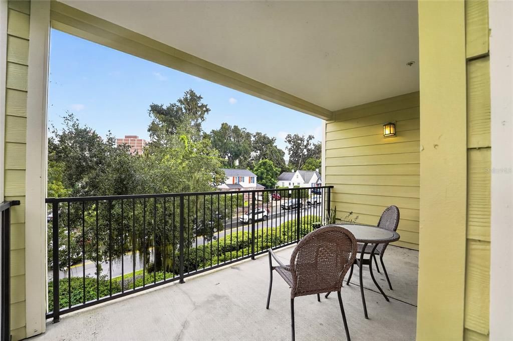 For Sale: $430,000 (3 beds, 3 baths, 1330 Square Feet)