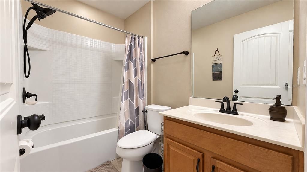 For Sale: $410,000 (3 beds, 2 baths, 2250 Square Feet)